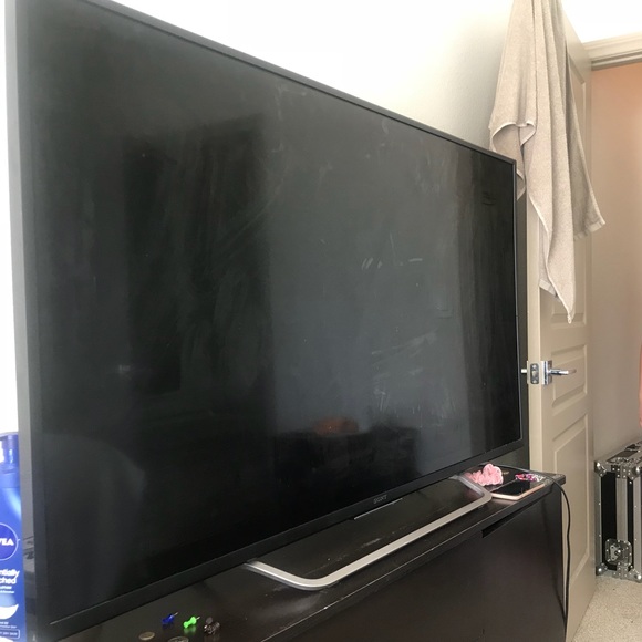 Sony Bravia Series XBR - 55" LED Smart TV - 4K - Picture 1 of 2